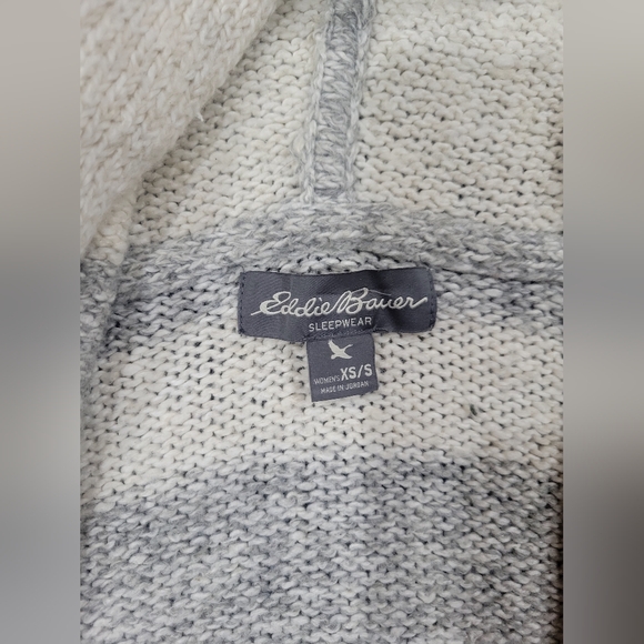 Eddie Bauer cardigan/sleepwear - Picture 2 of 3